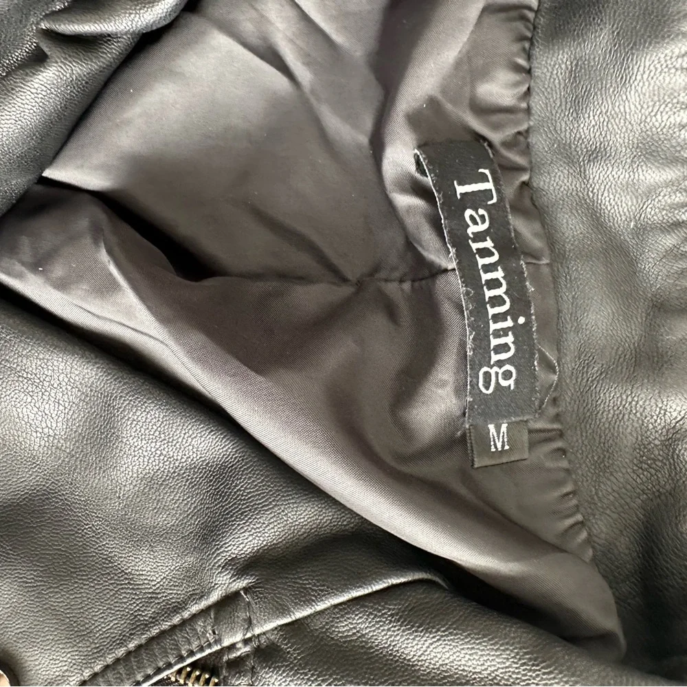 NWT Faux Leather Jacket Moto Zipper Sleeve Women’s M - Picture 9 of 10
